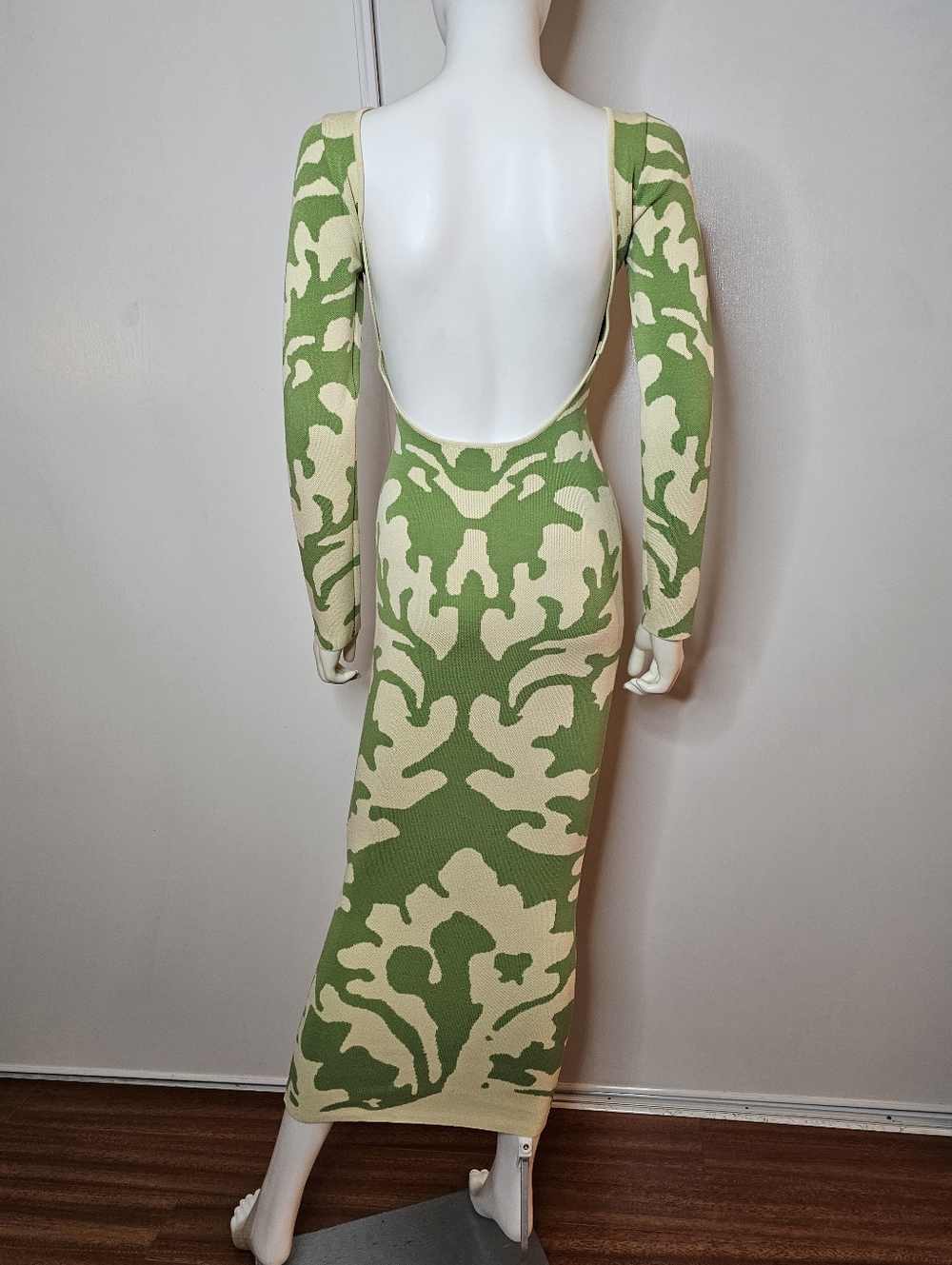 NWOT Hera Collection Green & Cream Cutout Back Long Sleeve Bodycon Dress Size S - Picture 1 of 10